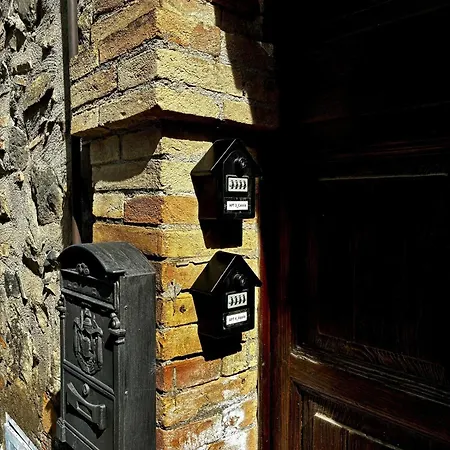 Appia Apartment *